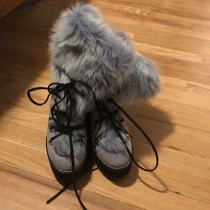Stuart Weitzman size 7 heeled blue fur boots